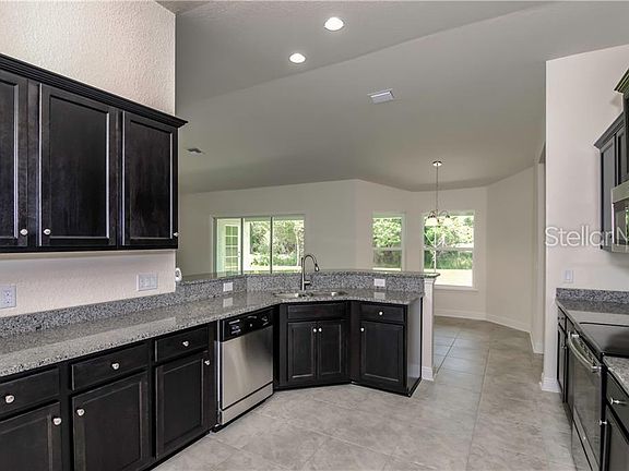 4th image of 4501 Vaquero St