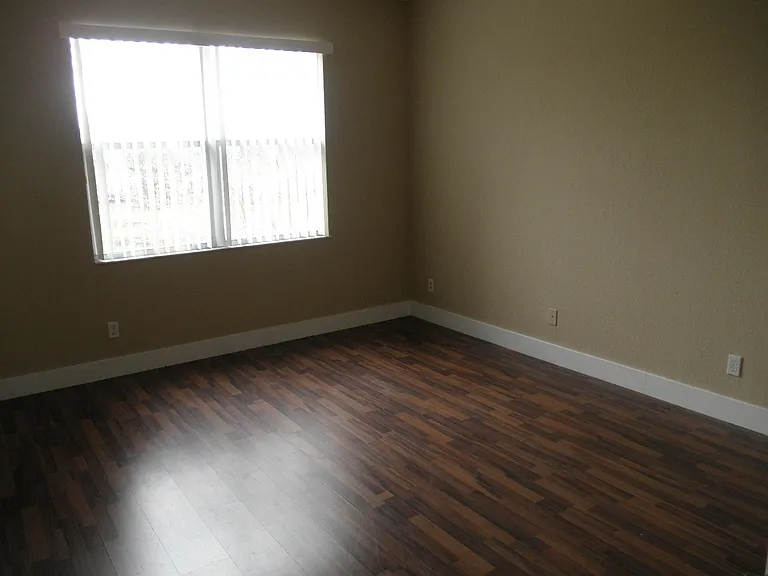 822 Pipers Cay Dr — Photo 6