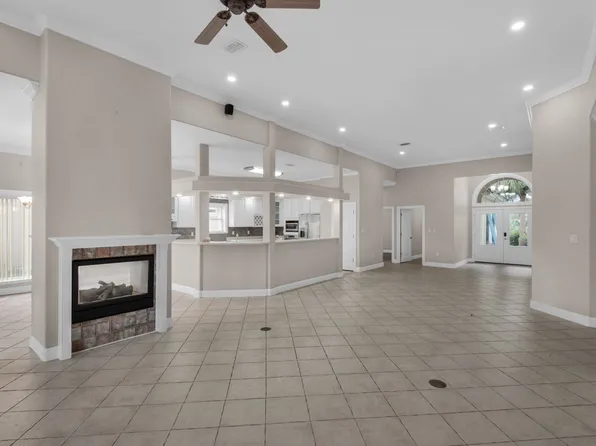 275 Tequesta Dr, Destin, FL 32541