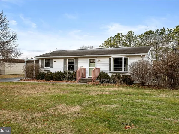 1947 Greensburg Rd, Martinsburg, WV 25404