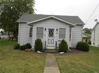 371 S 5th St, Breese, IL 62230