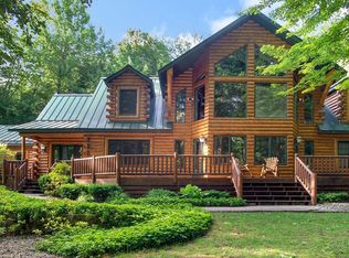 19249 Rosemary Rd, Spring Lake, MI 49456