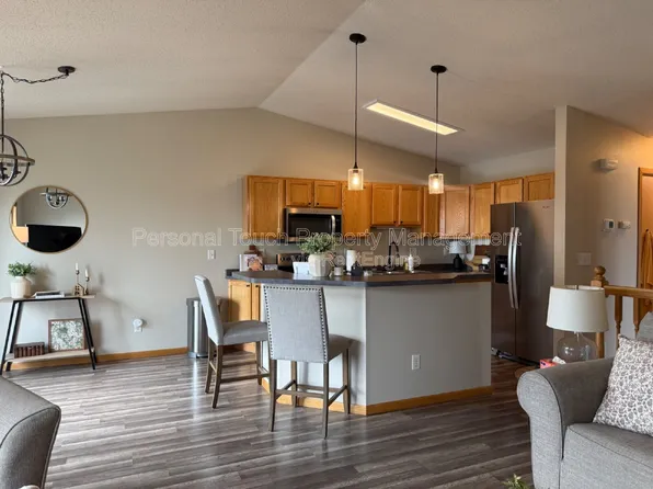 1219 4th St NW, West Fargo, ND 58078