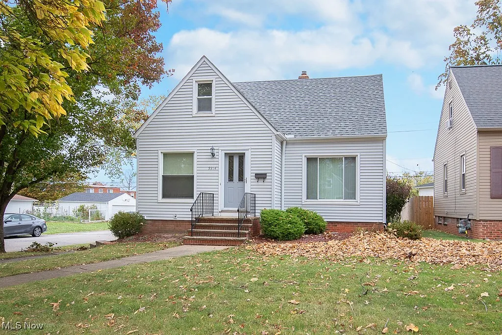 9314 Fernhill Ave photo 1