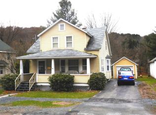 15 Smith Ln, Honesdale, PA 18431