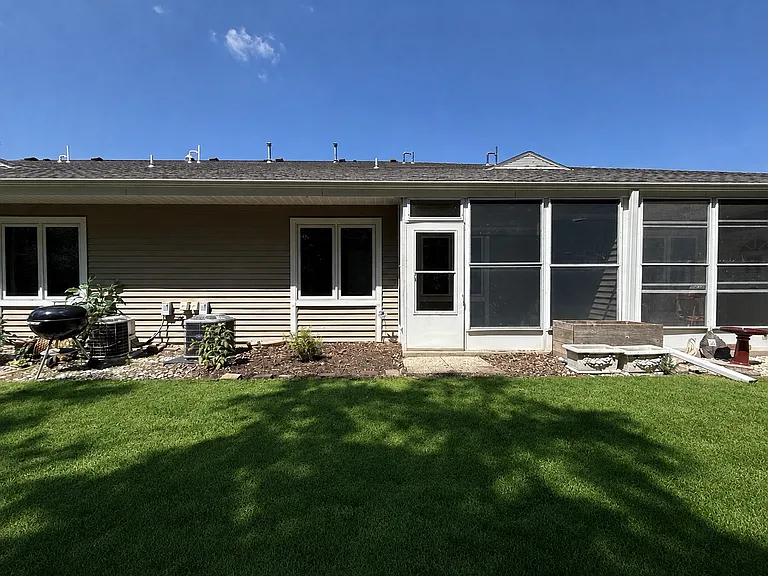 119 Oconomowoc Sq — Photo 8