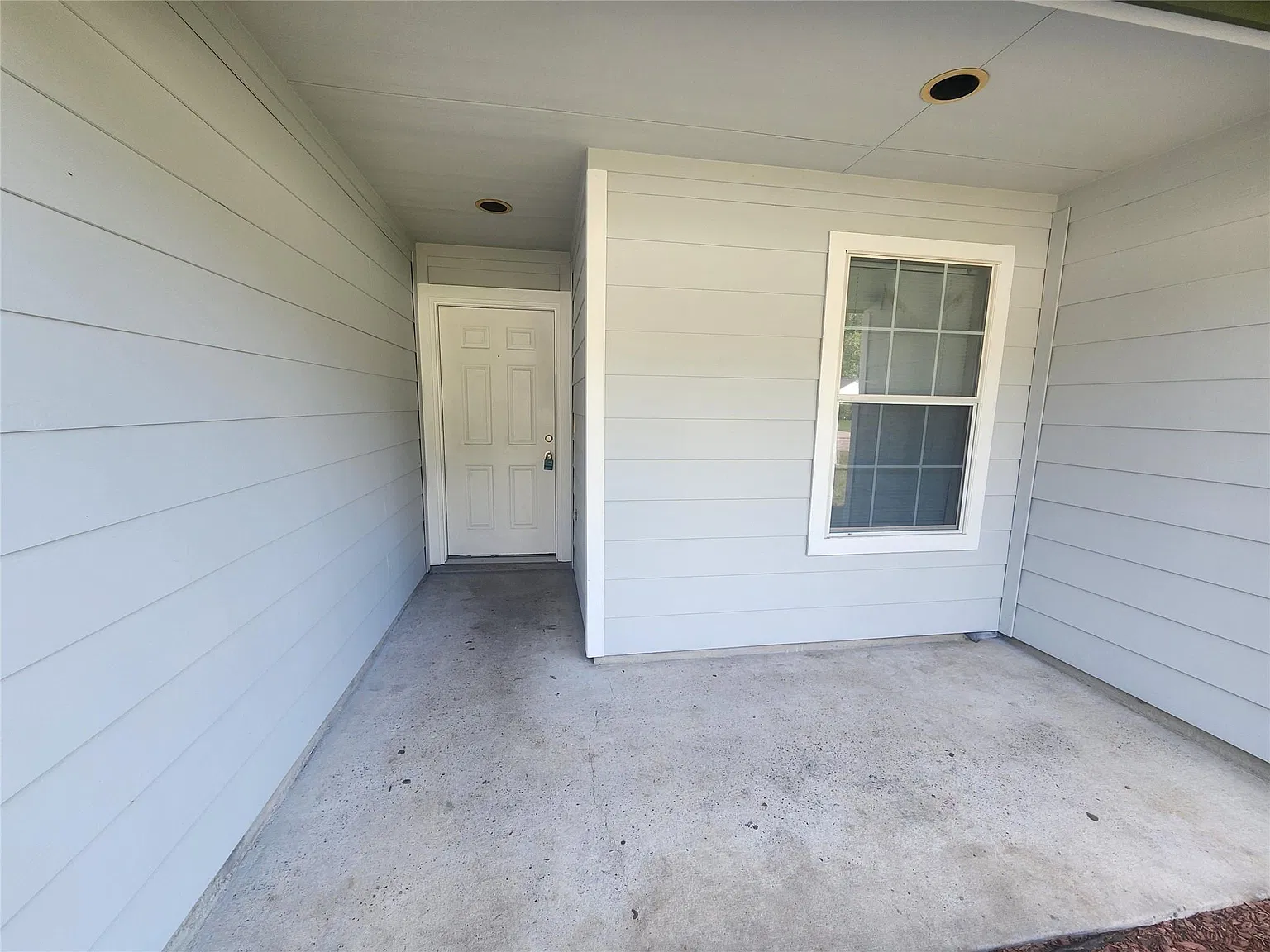 3 bed, 2.0 bath, 1262 sqft, $1,400 — Photo 3