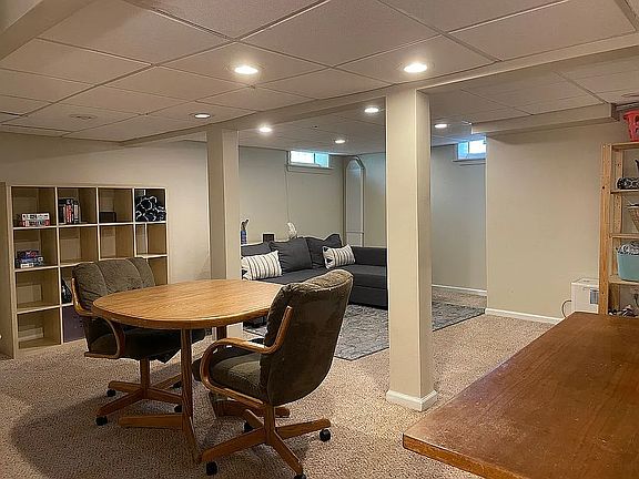 3rd image of 9428 Grosse Ile Pkwy #1