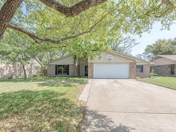2nd image of 3109 Forestwood Dr