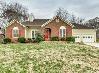 112 Holly Ridge Ln, Mebane, NC 27302