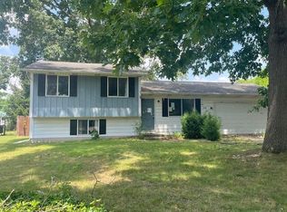 938 Clausen Ave, Three Rivers, MI 49093