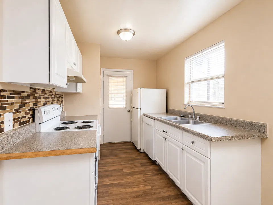 Ridgestone Apartments