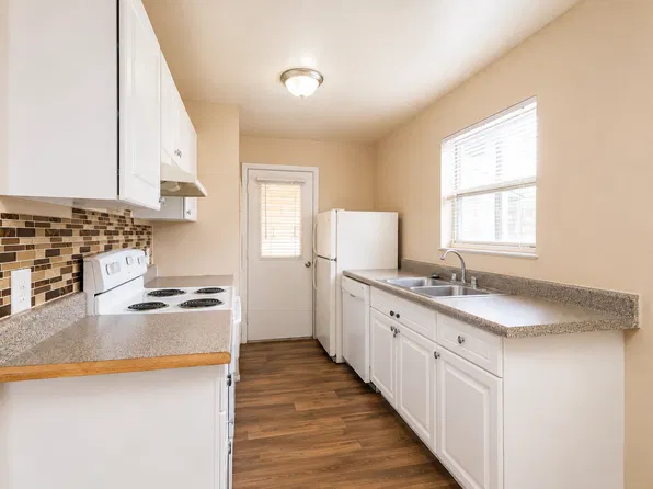 Ridgestone Apartments