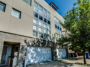 925 N Willard Ct #W3, Chicago, IL 60642