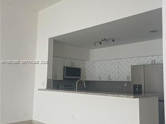 3rd image of 14728 Balgowan Rd #Townhouse 14728