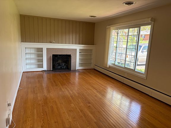 5th image of 1845 Bridle Ln