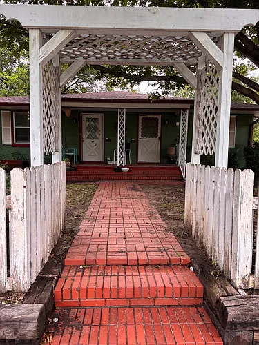 414 Marietta St Photo 1