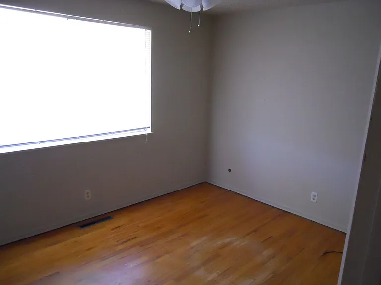 3808 Elmwood Cir — Photo 7