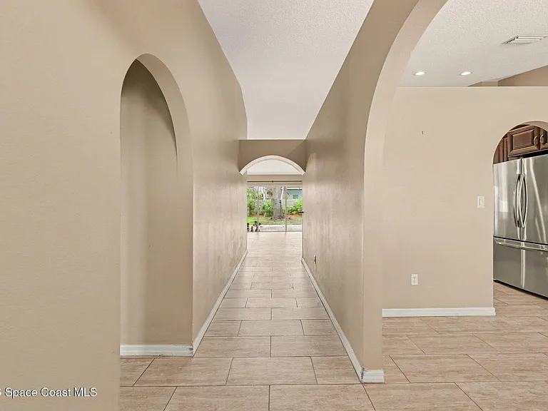 771 Wild Flower St — Photo 6