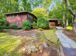30 Peacock Farm Rd, Lexington, MA 02421