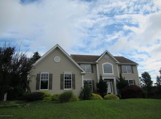 12 Krull Dr, Jackson, NJ