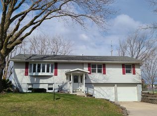 407 6th Ave NW, Dodge Center, MN 55927