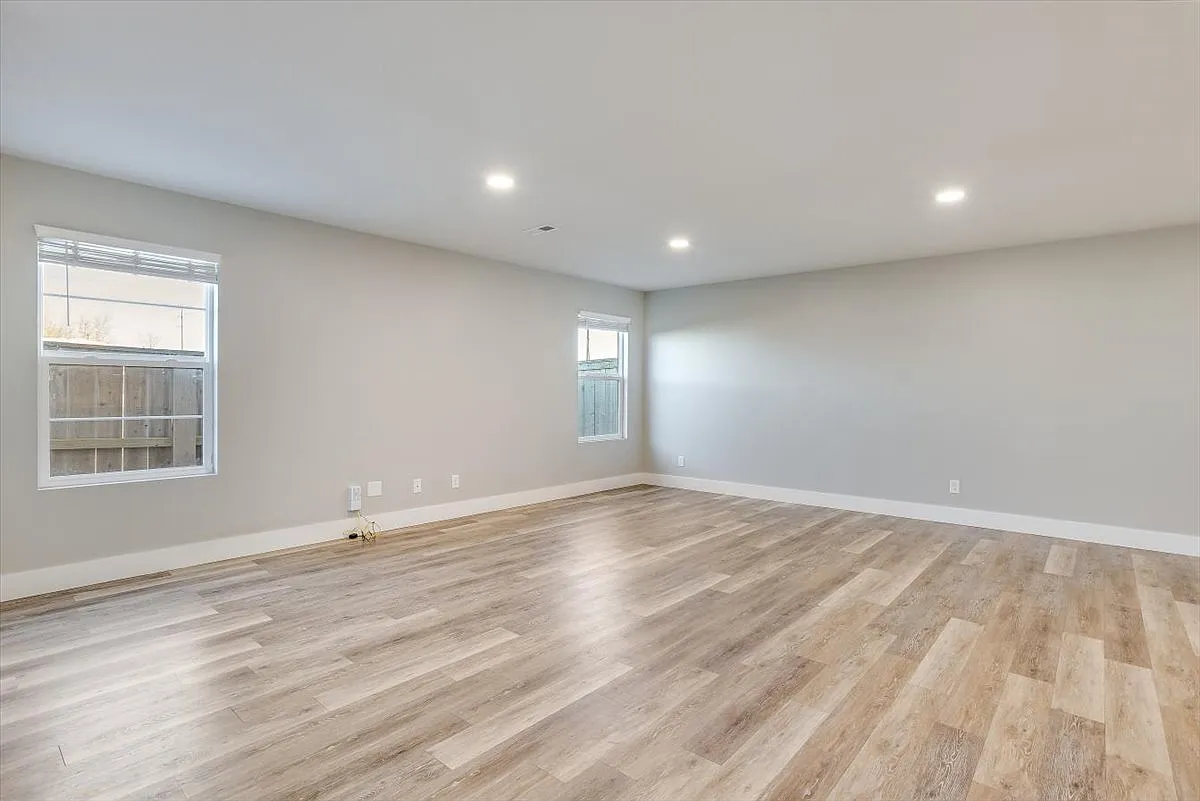 8808 W Haylee St - 1 — Photo 4