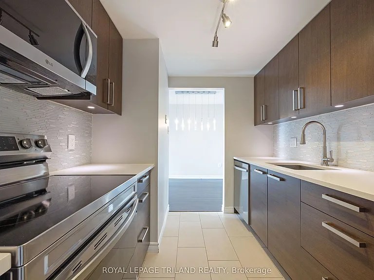 155 Kent St #606 — Photo 9