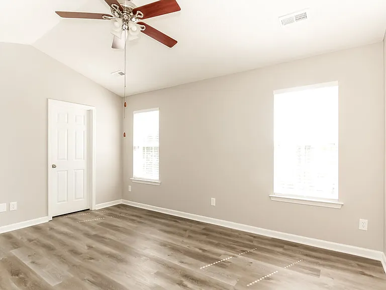 6116 Red Clover Ln — Photo 11