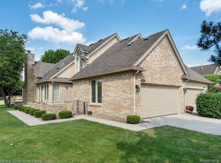 16865 Coral Ln, Macomb, MI 48042