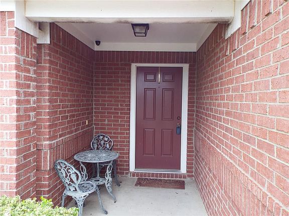 4th image of 6216 Stone Lake Dr