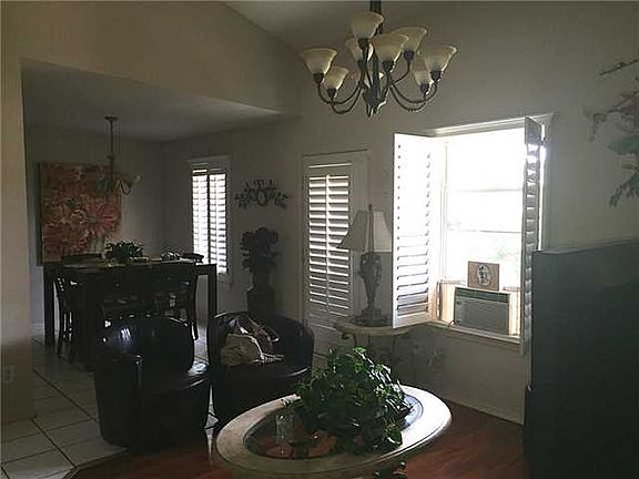 3rd image of 3645 Macaw Palm Dr