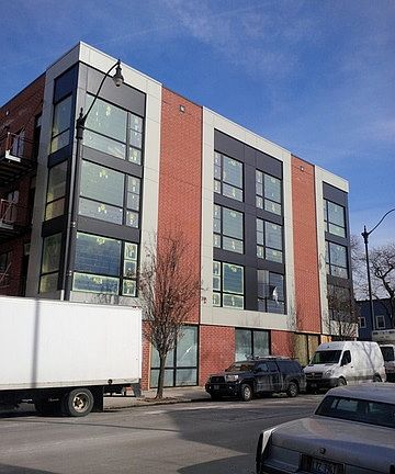 4th image of 3053 W Armitage Ave Unit 2R