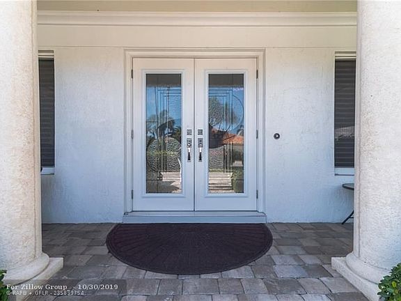 3rd image of 5341 NE 33rd Ave