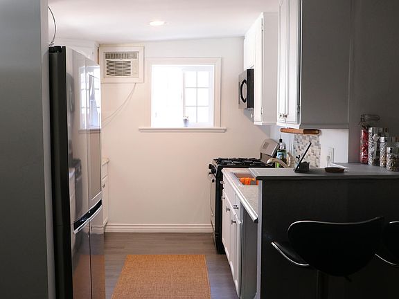 4th image of 4539 Maine Ave #A