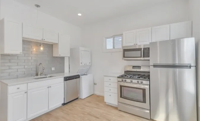 1753 W Newport Ave #2 — Photo 4