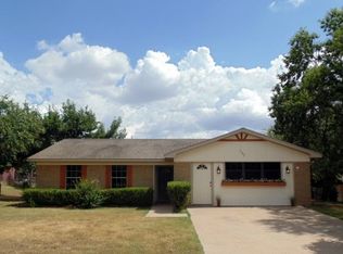 102 Joseph Dr, Lorena, TX 76655