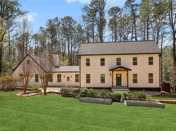 5639 Stillwater Ct, Stone Mountain, GA 30087