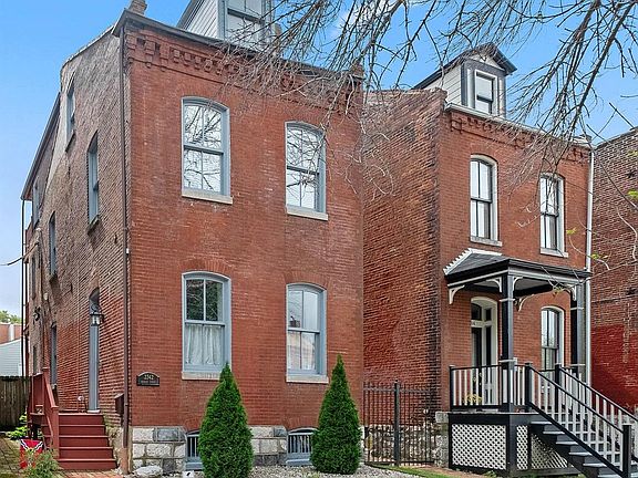 4th image of 2342 Hickory St