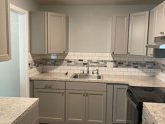 2nd image of 827 25th St SE #11770338