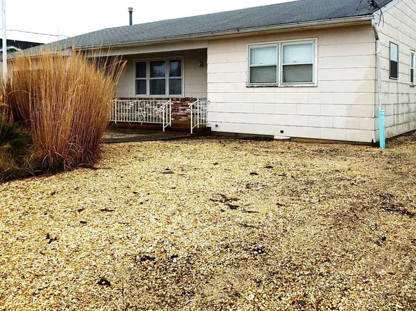 1101 Egret Ct, Forked River, NJ 08731