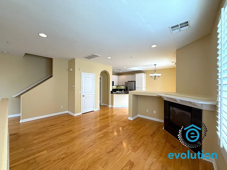 Unit Photo