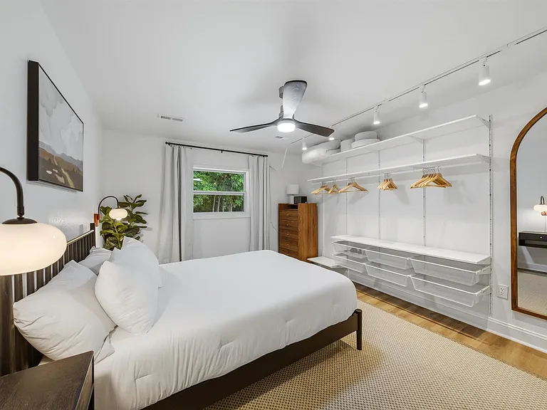607 Lord Ave #607 — Photo 11