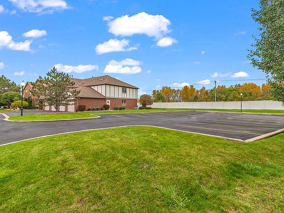 3rd image of 6230 Misty Pines Dr Unit 3