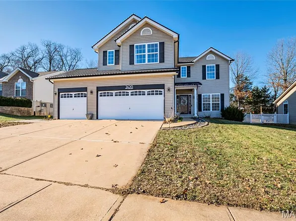 2420 Silver Lake Estates Dr, Pacific, MO 63069