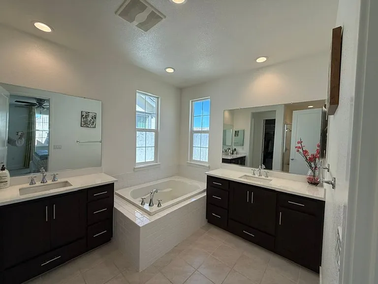7219 Carneros Ln — Photo 7