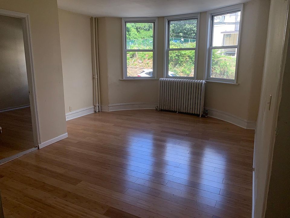1st image of 65 Saratoga Ave APT 1