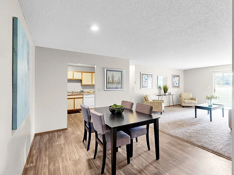 Cinnamon Ridge Apartments — Photo 10