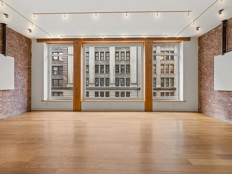 103 5th Ave #4 — Photo 3