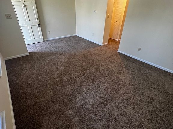 3rd image of 34 Huneycutt Dr